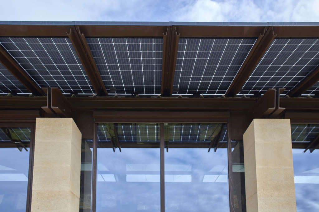 Impianto fotovoltaico sul tetto della cantina